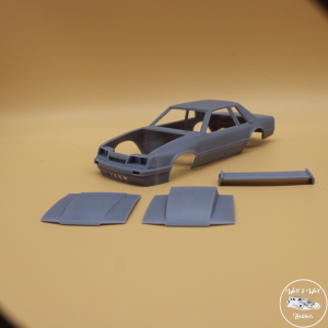 Fox Body Mustang with 2 separate Hoods and Rear Wing 1/25 Scale